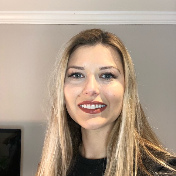 Meet your Posher, Yuliana - Picture 2 of 3